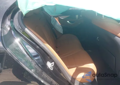 2020 Mercedes-Benz C 300 4Matic z USA, uszkodzony, nr VIN W1KWF8EB9LR571297